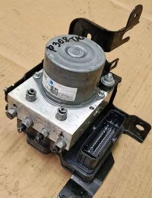 Peugeot 308 Master brake cylinder 9844406580