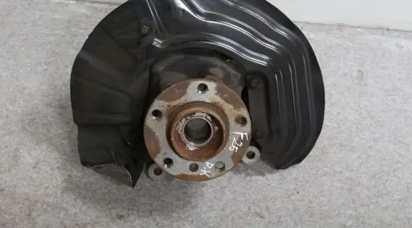 BMW X3 F25 Front wheel hub 6855953