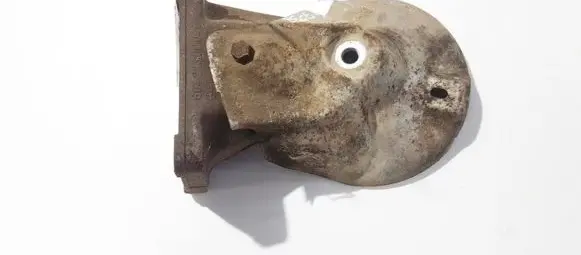 Mercedes-Benz E W210 Engine mounting bracket 6042230004