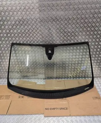 Audi Q7 4M Front windscreen/windshield window 