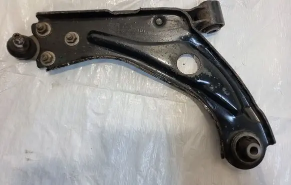 Opel Combo E Front control arm 