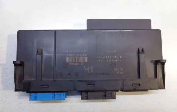 BMW 3 E90 E91 Central body control module 9227181 6135922718101
