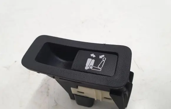 Mitsubishi Outlander Seat control switch 8610A048