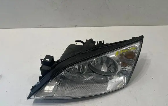 Ford Mondeo Mk III Headlight/headlamp 1S7113006SE 030117420300