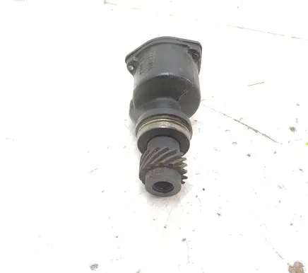 Volkswagen PASSAT B5 Vacuum pump 028207A