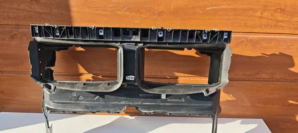 BMW X1 F48 F49 Intercooler air guide/duct channel 517418779815