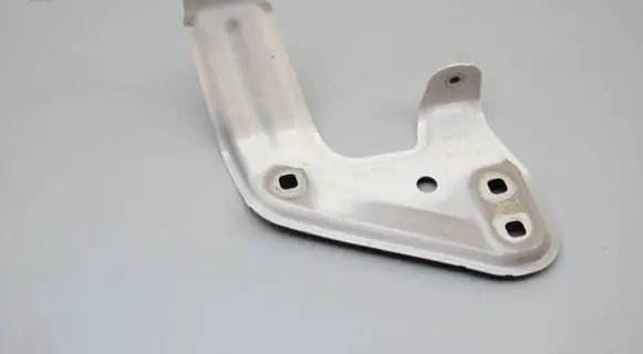 BMW 5 G60 G61 Fender mounting bracket 9621193