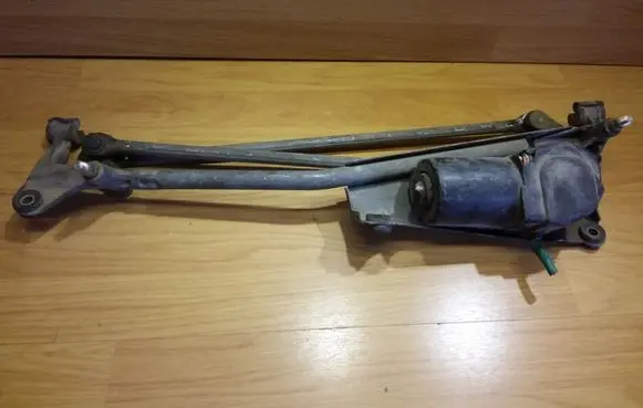 Honda Accord Front wiper linkage and motor 53558311