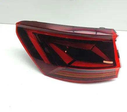 Volkswagen Touareg III Rear/tail lights 760945207B