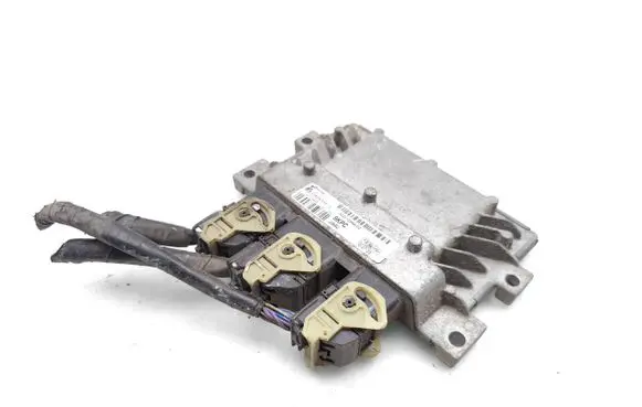 Ford Fiesta Engine control unit/module AV2112A650CC S180047012C