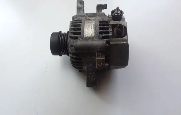 Toyota Verso-S Generator/alternator 2706047120