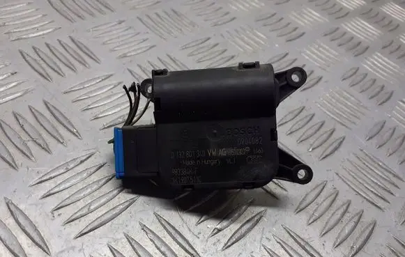 Skoda Octavia Mk2 (1Z) A/C air flow flap actuator/motor 1K1907511