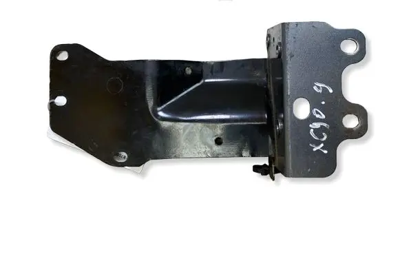 Volvo XC90 Radiator support slam panel bracket 