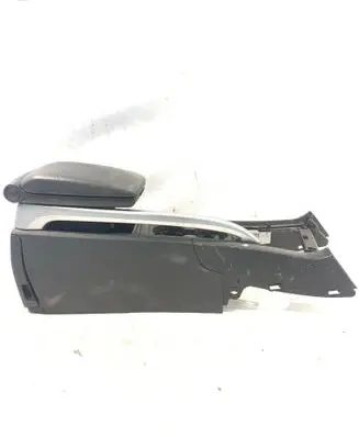 Volvo XC70 Armrest lock 
