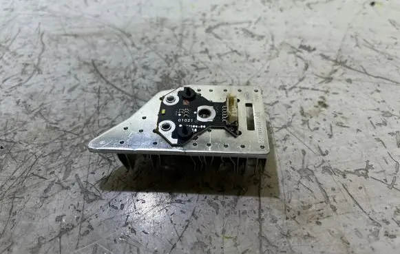 Headlight part