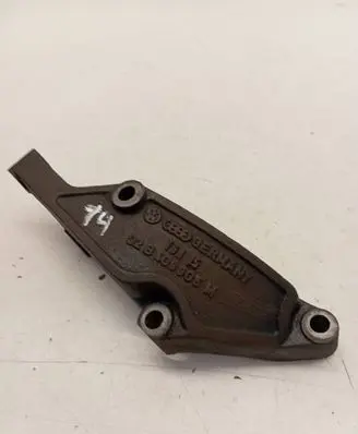 Volkswagen Transporter - Caravelle T4 Engine mounting bracket 02B409905M