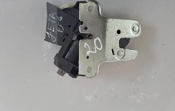 Audi A4 S4 B7 8E 8H Tailgate/trunk/boot lock/catch/latch 4f5827506