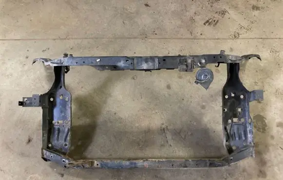 Nissan Qashqai Radiator support slam panel