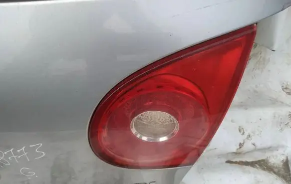Volkswagen Golf V Tailgate rear/tail lights