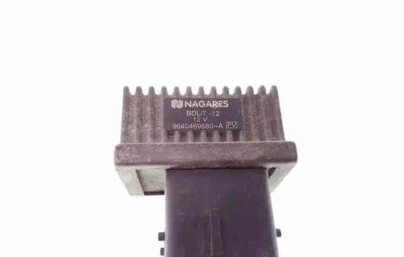 Nissan Qashqai Glow plug pre-heat relay 9640469680