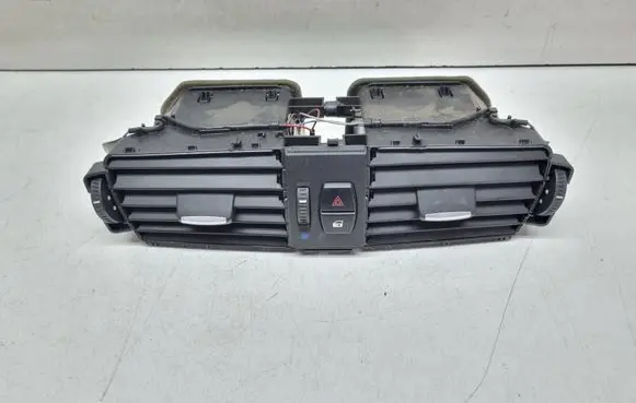 BMW X3 F25 Dash center air vent grill 9184742