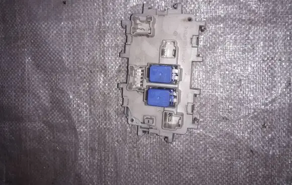 Nissan Quest Fuse module
