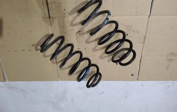 Toyota Auris 150 Rear coil spring