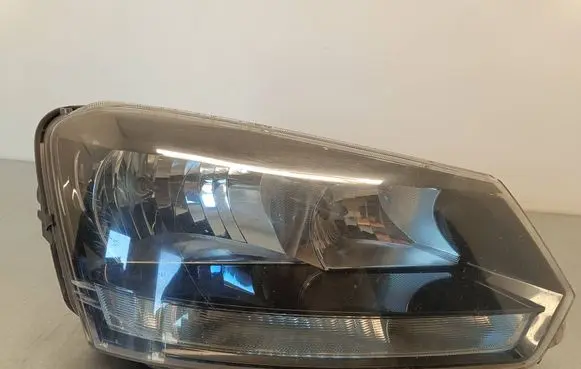 Skoda Yeti (5L) Headlight/headlamp 34943493 5L2941016D 030128660200