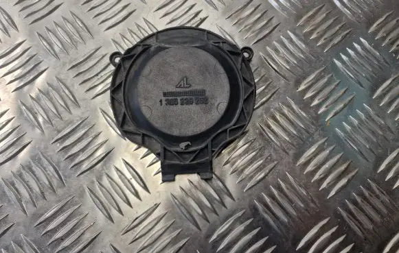 Headlight/headlamp dust cover