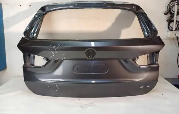 BMW X1 F48 F49 Tailgate/trunk/boot lid AMV2715