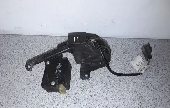 BMW 5 E39 Tailgate window lock/catch/latch 8238469 8384069