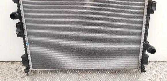 Opel Grandland X Coolant radiator 9811401480 LZ305001