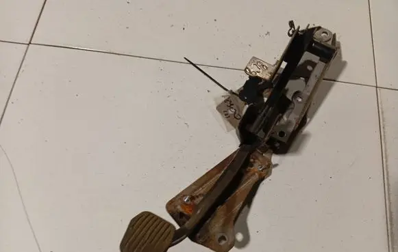 Volvo V50 Brake pedal 4N512467CE
