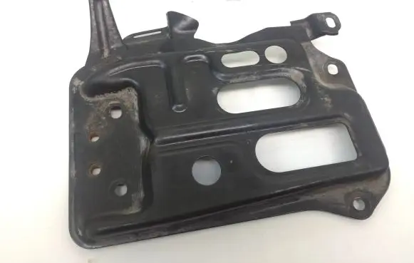 Toyota Auris E180 Other engine part 