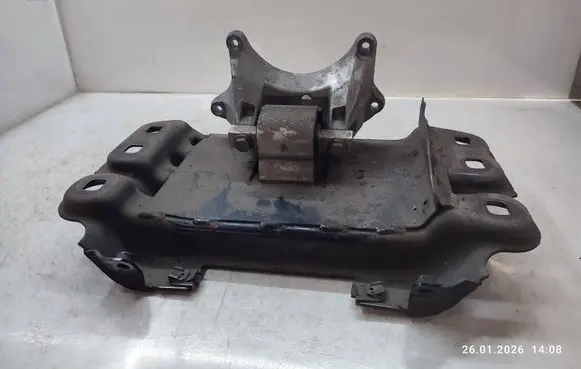 Mercedes-Benz S W222 Gearbox mounting bracket 