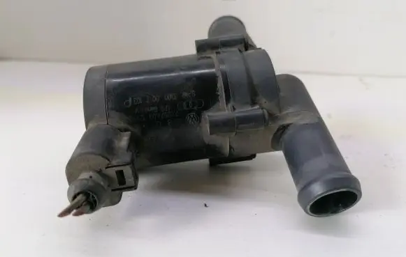 Volkswagen PASSAT B5 Electric auxiliary coolant/water pump 70207400