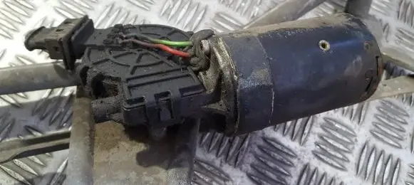 Peugeot 206 Wiper motor 0390241360cep