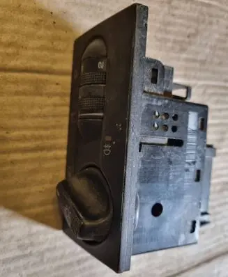 Volkswagen Golf III Light switch 4F0941531C 840503 4E1941531D