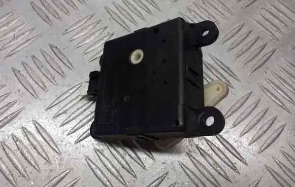 Nissan Primera A/C air flow flap actuator/motor 3T05030820