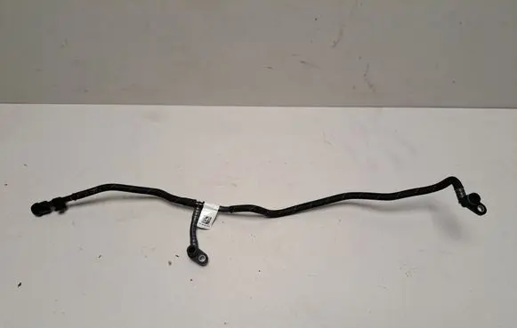 Porsche Macan (95B) Fuel line pipe 06M121692A