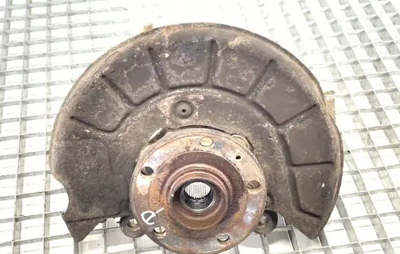 Volkswagen Touran I Front wheel hub spindle knuckle
