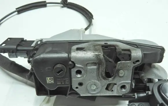 Citroen DS3 Front door lock PSA006255 4025A021915 A04973