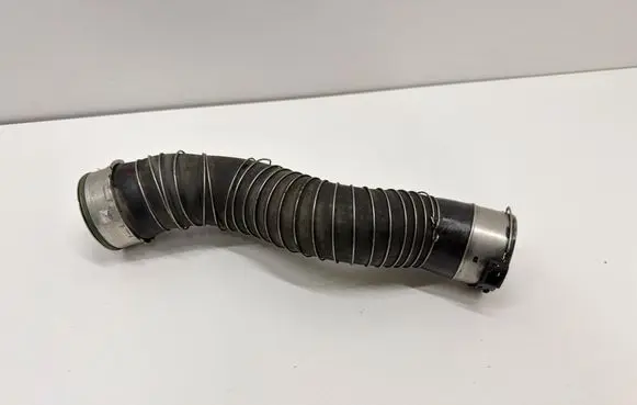 BMW 3 E90 E91 Intercooler hose/pipe 