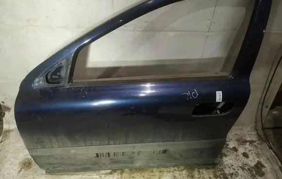 Volvo S60 Front door melynos