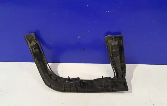 Volvo S60 Muffler mount bracket/holder 31323965
