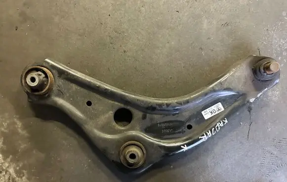 Renault Kadjar Front lower control arm/wishbone 54ea0blh