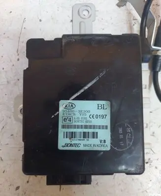 KIA Sorento Door central lock control unit/module A000193