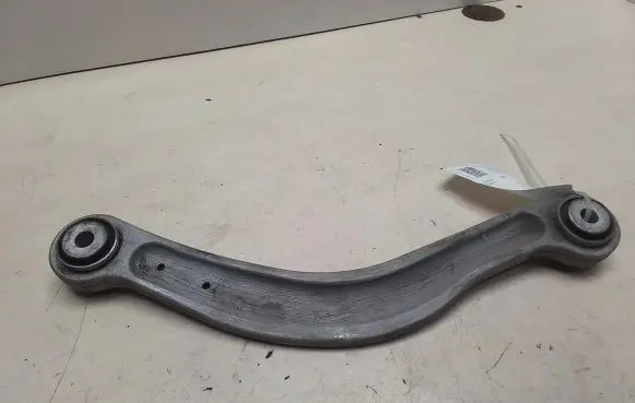 Mercedes-Benz C W204 Rear control arm 20407F13 20407