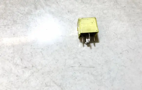 Mercedes-Benz C W203 Other relay a0025421419 4rd00779400