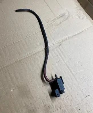 BMW 5 E39 Turbo solenoid valve 1742712 72234100 00T257